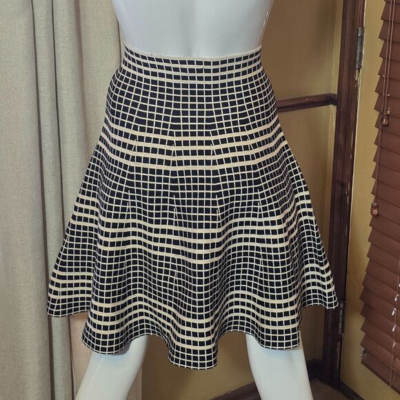 MAX STUDIO Black & Cream A-line Sweater Skirt Size M/L - Picture 2 of 8